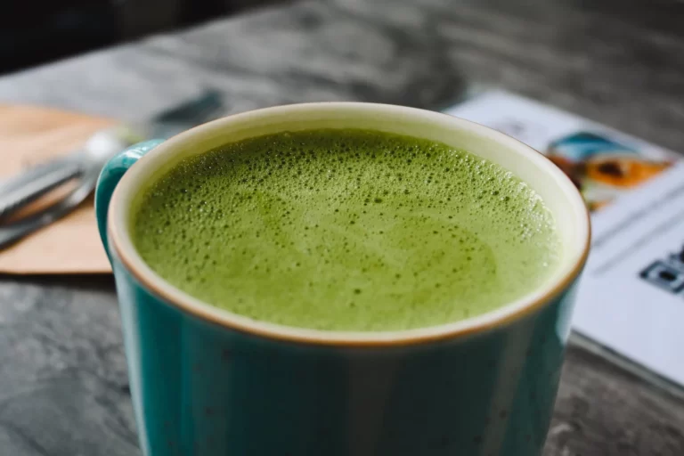 how to make matcha latte without a whisk